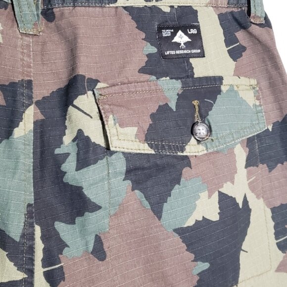 Lifted Research Group Men's Camouflage Rip-Stop Shorts, Sz 34 - Picture 3 of 9